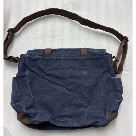 Critical Role Legend of Vox Machina Messenger Bag 2019 Kickstarter Exclusive - Picture 2 of 9